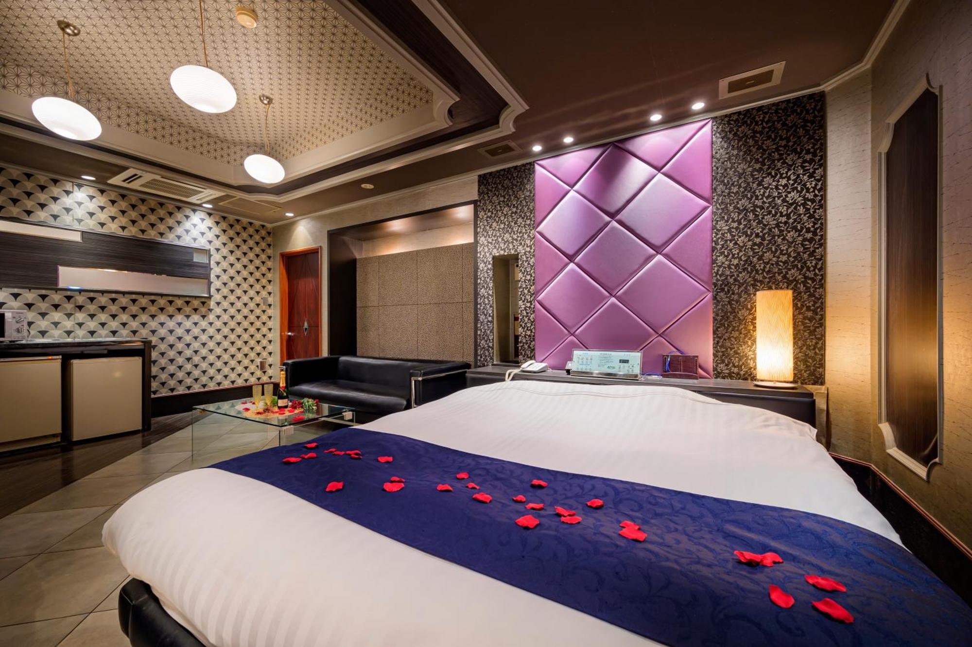 Hotel Mobilia (Adults Only) Tsurugashima Экстерьер фото