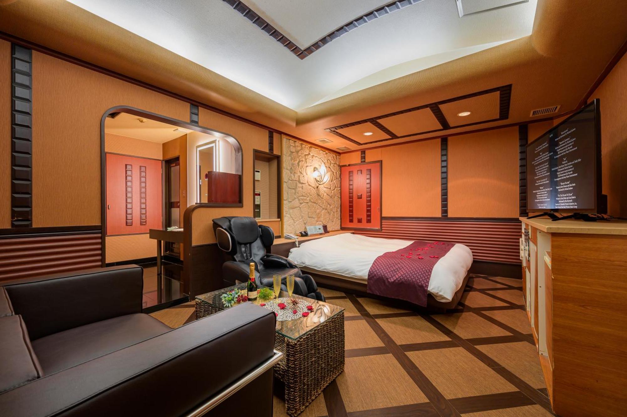 Hotel Mobilia (Adults Only) Tsurugashima Экстерьер фото